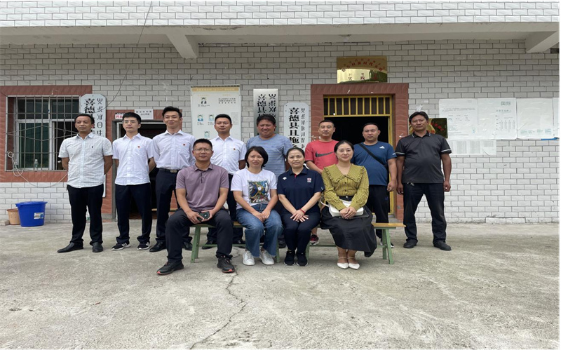 凉山工投集团与凉山州民政局交接
