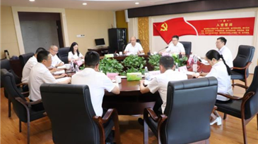 州委常委、盐源县委书记、州国资委党委书记尹江涛一行到凉山工投调研指导工作