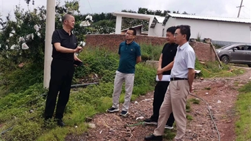 凉山工投集团公司董事、监事现场调研会理市陈家湾1.98MW分布式光伏发电项目