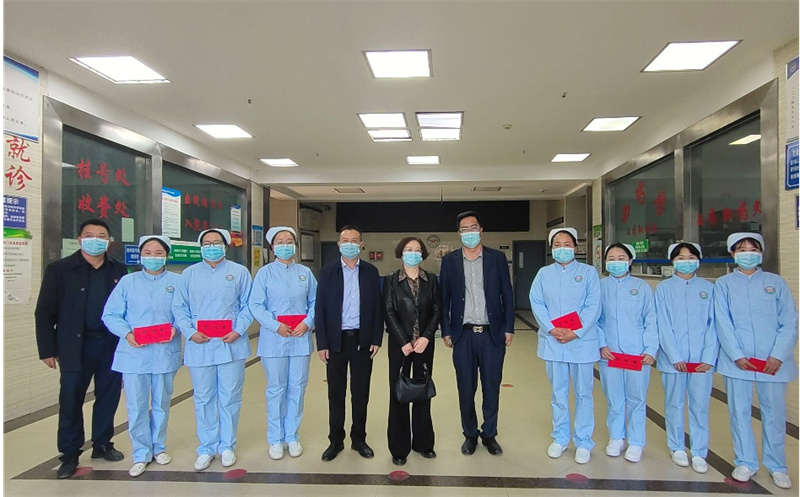 州国资委专职党委副书记尹光琼一行